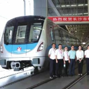 长沙地铁6号线首列车下线，计划9月中旬运抵长沙