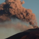 全球最大活火山显现喷发迹象
