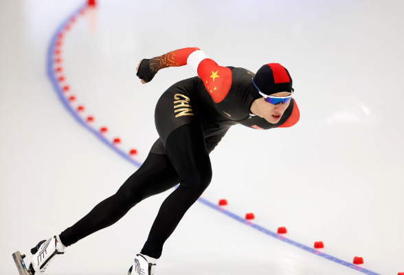 北京冬奥会 | “冰丝带”举行第二次训练赛