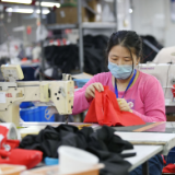 新华述评丨努力实现全年经济社会发展预期目标