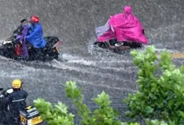 湖南今早发布暴雨蓝色预警：长沙湘潭岳阳常德等地将出现暴雨