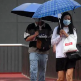 今天有较强降雨过程并伴有强对流天气，26日前湖南高温基本缓解