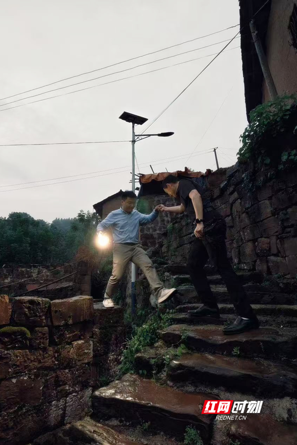 微信图片_20251103194107_142_83_副本.jpg 微信图片_20251103194107_142_83_副本.jpg