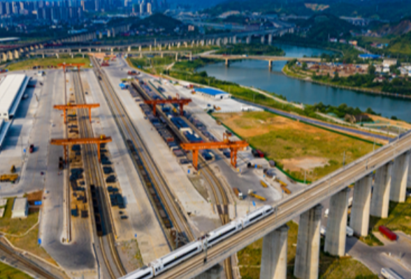 怀化国际陆港铁路专用线主体工程完工