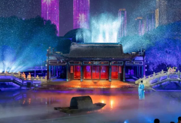 评论区亮了丨小剧场的“热”，点燃了城市文旅的“火”