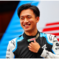 周冠宇：这些年吃了多少苦，承受多少压力，只有我知道
