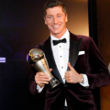 波兰球星莱万多夫斯基蝉联世界足球先生，C罗FIFA特别奖