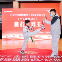 全民健身挑战日长沙站完赛 邓熙峻颠球397次获“挑战颠球王”冠军