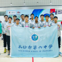 中国少年篮球脸谱：来自长沙的“湘北”，盼望儿子读书的家长