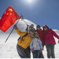 蓬勃发展，体育产业迈向新辉煌——中国体育十年间