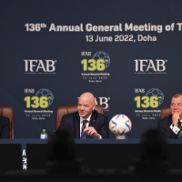 单场五人轮换规定长期保留 国际足球协会理事会举行新闻发布会