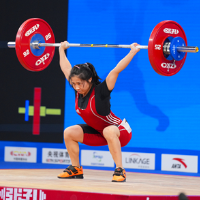 全国举重冠军赛首日超世界青年纪录