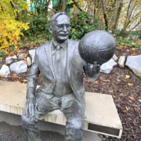 “篮球本应是一个冬季体育运动” 在国际篮联总部探寻篮球的历史