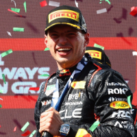 F1收官战，维斯塔潘夺冠