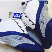 Sneaker潮荟 | 大咖说鞋：我入手的第一双元年版球鞋