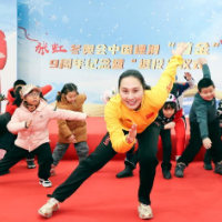 中国速滑冬奥首金得主张虹宣布退役