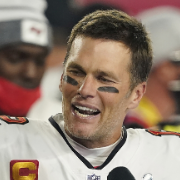 NFL传奇汤姆·布雷迪再次宣布退役