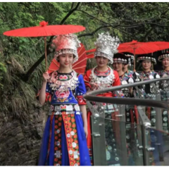 深化"体育+旅游+文化”的亮点旅游模式，让更多人“跑”进魅力湘西