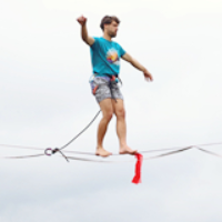 中法西三国高手岳阳平江上演高空对决