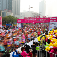 人民日报：国内马拉松赛事规模屡创新高，选手表现不断提升