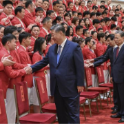 习近平在接见第33届奥运会中国体育代表团时强调 戒骄戒躁 再接再厉 为建设体育强国再立新功