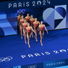 断层第一!巴黎奥运会中国花游队首战演绎“速度与激情”