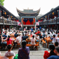 国庆观文旅②丨人从众𠈌……国庆第二天湖南客流1363.13万人次