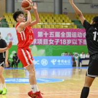 瞬间|全运会篮球女子18岁以下组小组赛:湖南队胜广东队