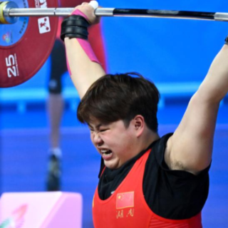 湖南新锐崭露头角 覃丽蓉、江文豪面对强敌勇夺银