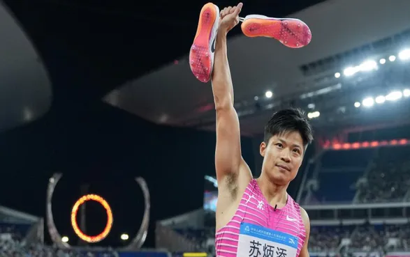 “飞人”谢幕 苏炳添正式宣布退役