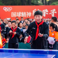 世界乒乓球日：小球飞扬 全球“同拍”