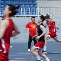 宫鲁鸣谈女篮亚洲杯目标：一步一个脚印，一场一场拼