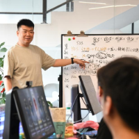 追光丨电竞≠打游戏，首届电竞专业毕业生这样回应质疑