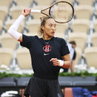 受困于右肘疼痛 郑钦文正式退出2025美网