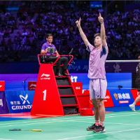 中国羽毛球大师赛：国羽斩获男单、女双冠军