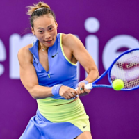 郑钦文复出首战告捷 晋级WTA多哈站第二轮