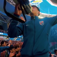 上海申花主场3比1完胜辽宁铁人，斯卢茨基终于习惯了轮换阵容