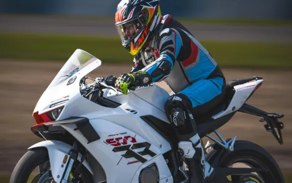 张雪：当少年热爱，长成中国力量