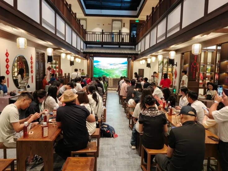青耘潇湘·茶乡夜话｜安化黑茶集团圆满承办主播交流会，共话助农新篇