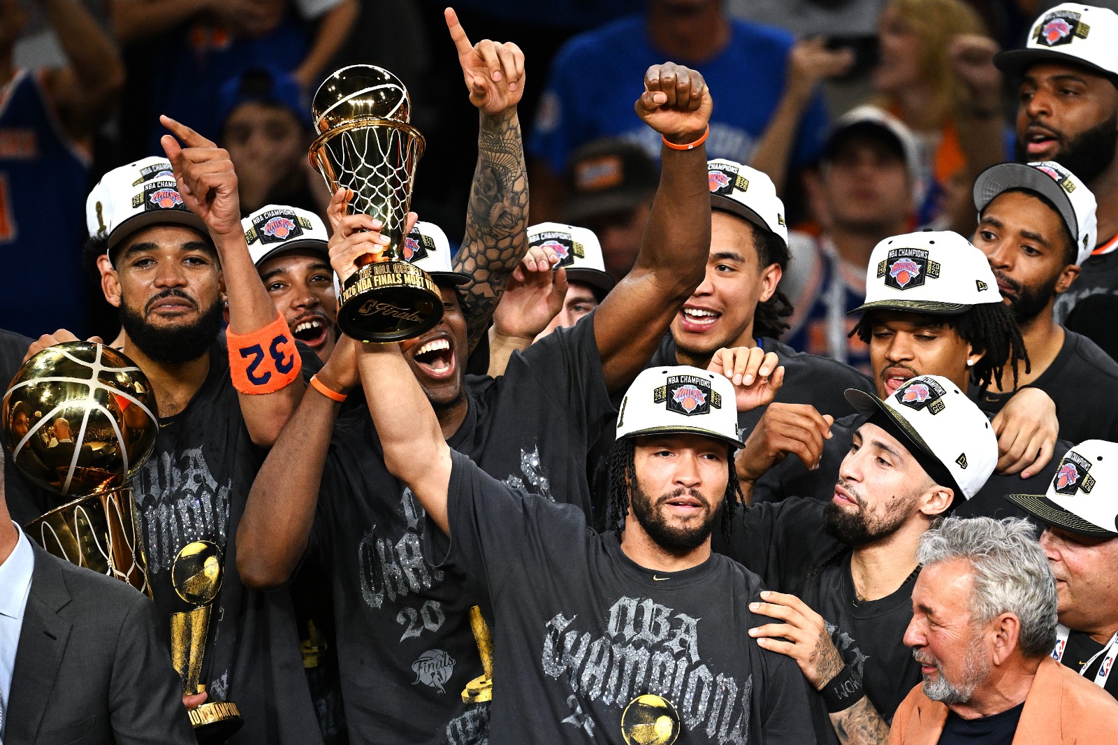 （体育）（1）篮球——纽约尼克斯队获得2025-2026赛季美职篮（NBA）总冠军+XxjpseC000312_20260614_PEPFN0A001.JPG
