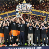 廿四载磨砺“鲨”回巅峰——上海男篮夺冠之路