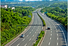 高速公路免费政策需进一步细化设计