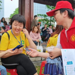 周声洪：志愿服务为群众，义务普法写青春