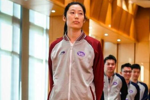 朱婷当选国际排联一周之星：她是最好的女排运动员