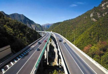 湖南高速启动收费系统优化完善实车测试 恢复落杆通行