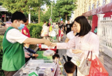 长沙烟火味！3000人在长沙南城5条马路市场上“练摊”
