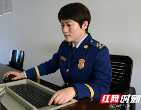 火焰蓝玫瑰丨一级指挥员冯晶：诠释“雷锋精神”，传递爱的温暖