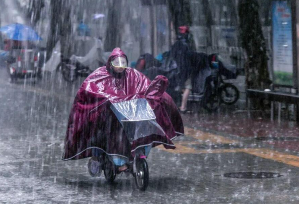 暴雨蓝色预警！湖南多地将出现暴雨，请注意防范