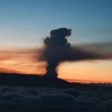 西班牙拉帕尔马岛火山喷发5000多人被疏散