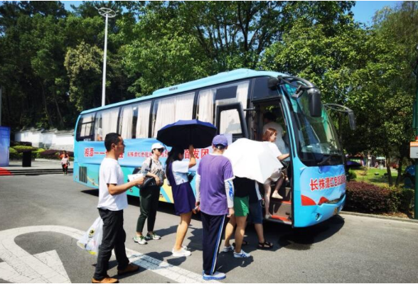 长株潭红色旅游直通车启动 开通四条经典线路